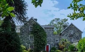 Cae Nest Hall